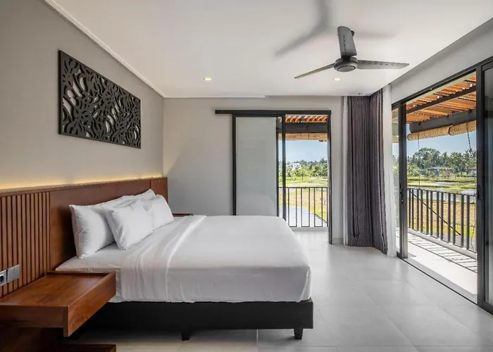 Villa Cakra - 4 Bedroom Luxury Villa With Infinity Pool And Paddy Field View Ubud