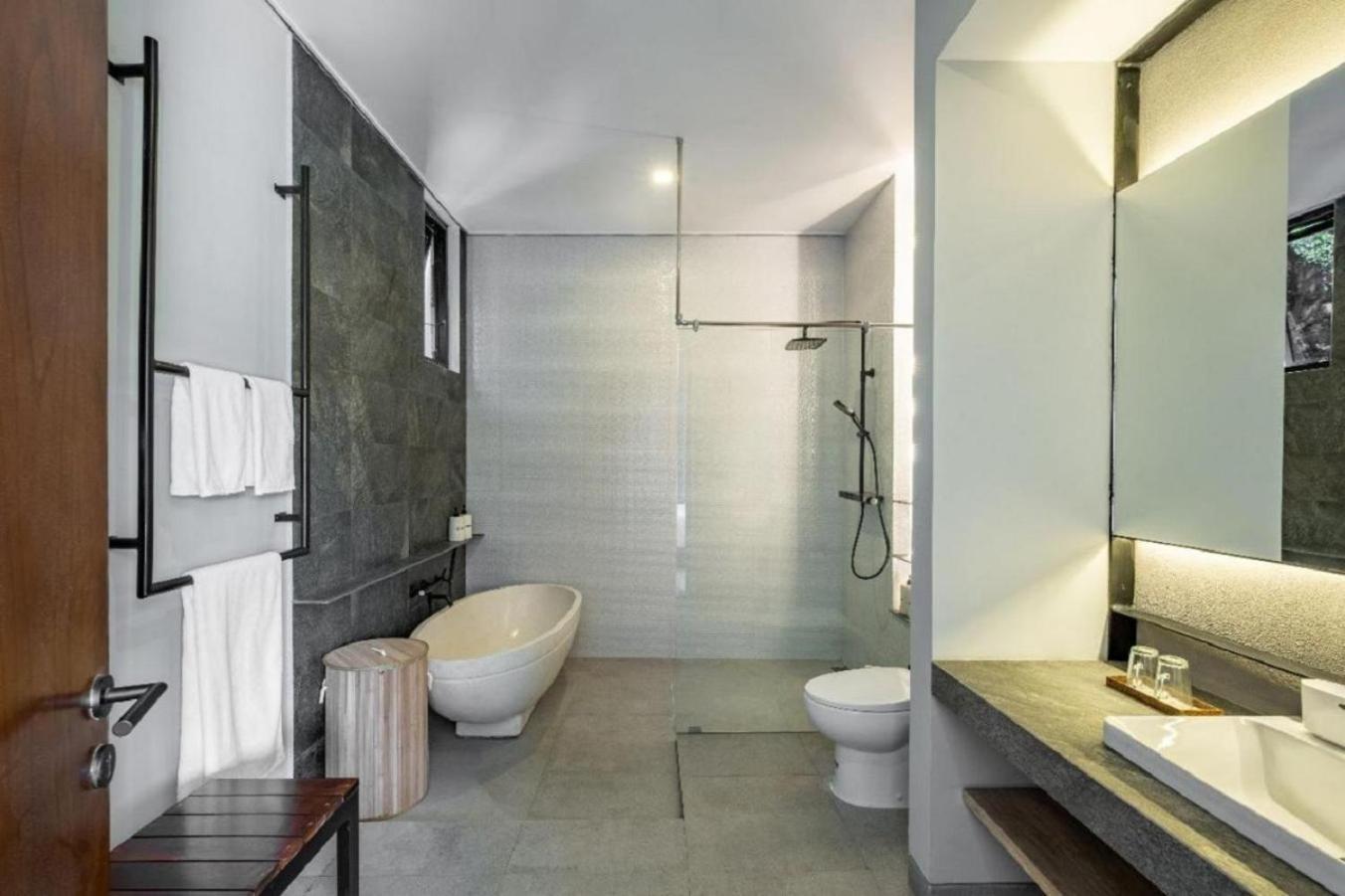 Cakra - 4 Bedroom Luxury With Infinity Pool And Paddy Field View Ubud